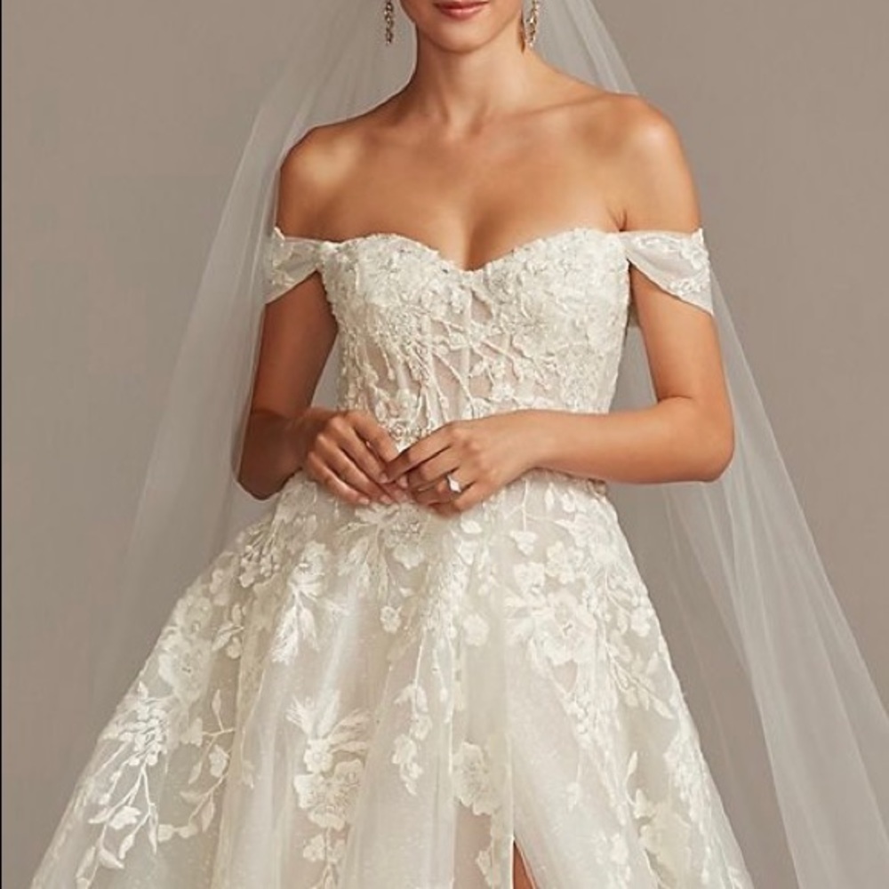 David’s Bridal Galina signature wedding dress